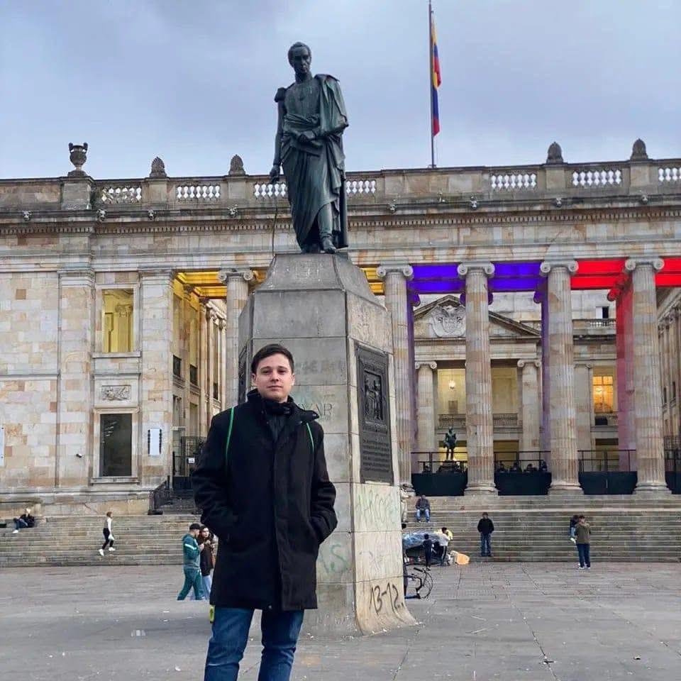 <em>Arnulfo Reyes C.</em>